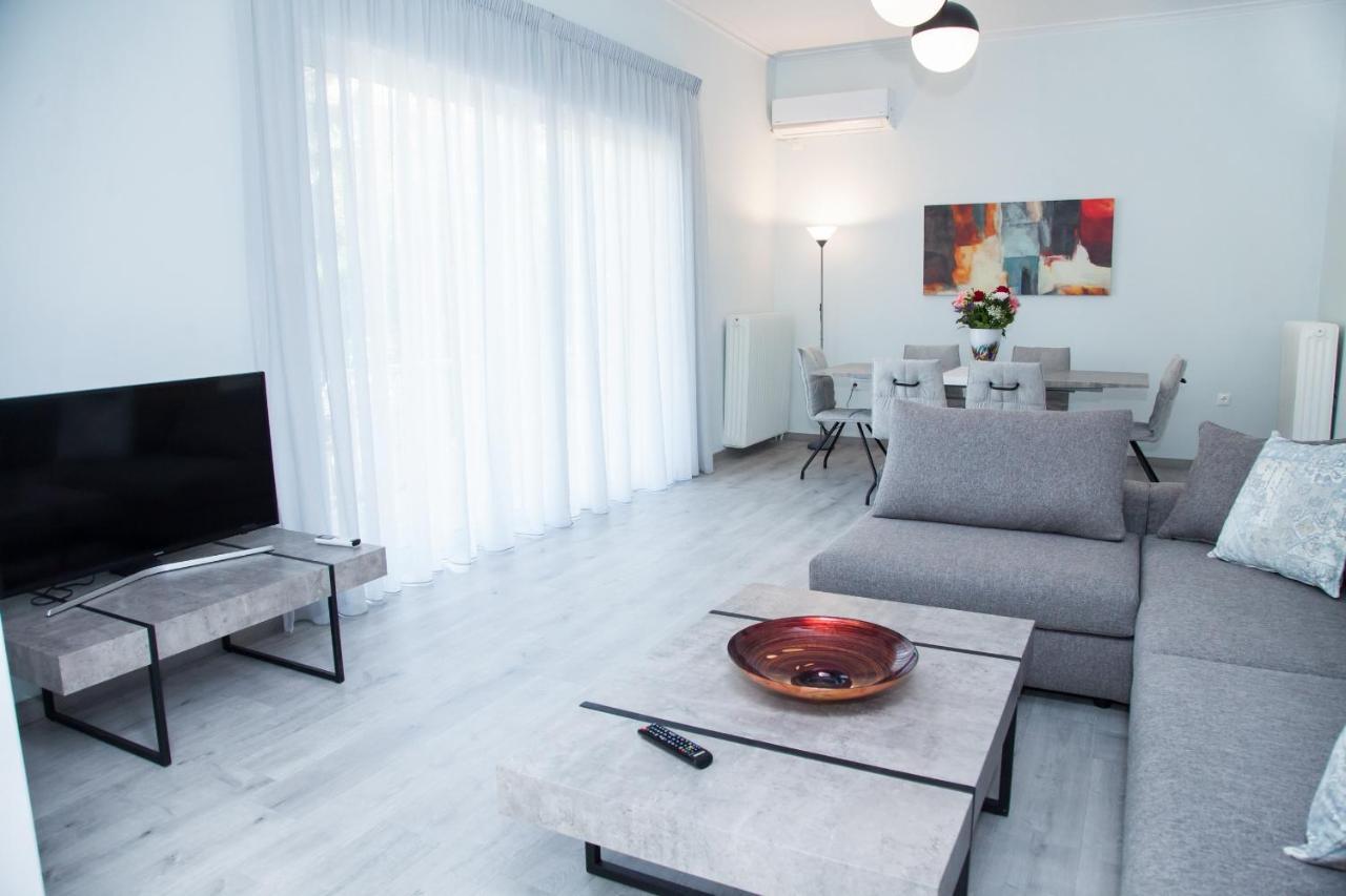 Sunny And Minimal Apt In Glyfada With 3 Bdrm Athens Ngoại thất bức ảnh