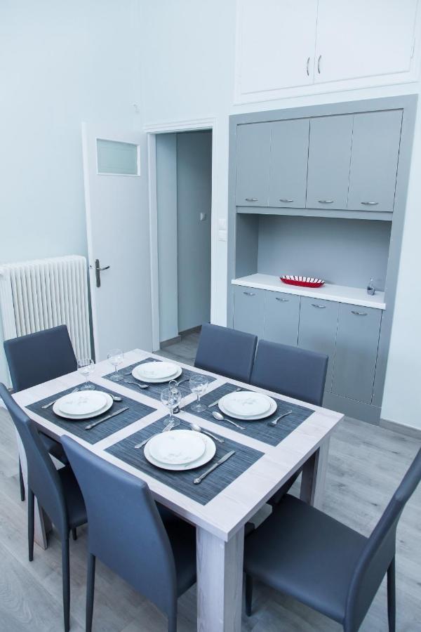 Sunny And Minimal Apt In Glyfada With 3 Bdrm Athens Ngoại thất bức ảnh