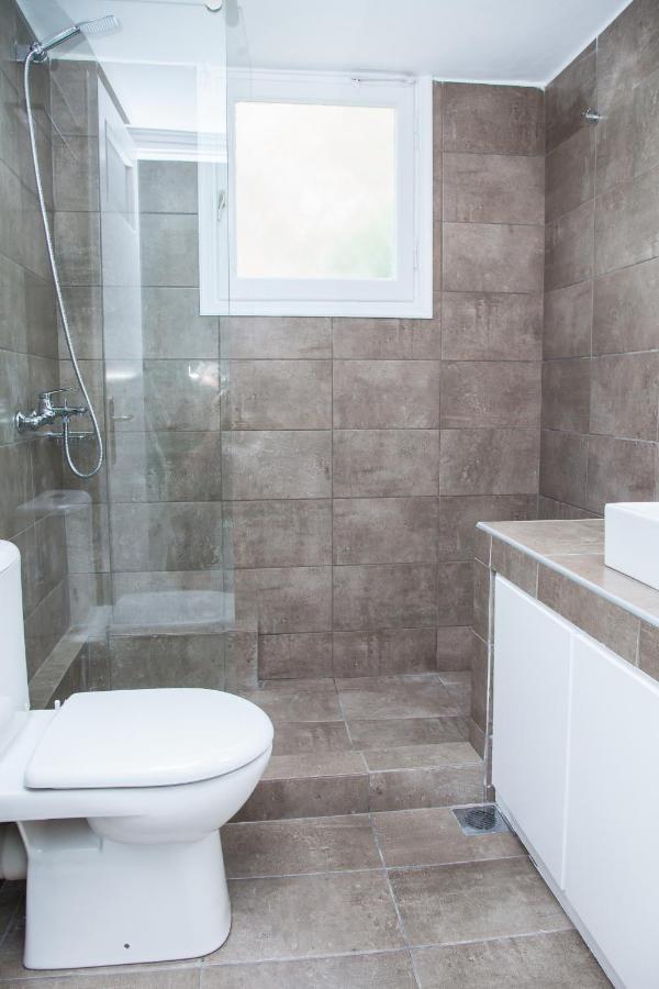 Sunny And Minimal Apt In Glyfada With 3 Bdrm Athens Ngoại thất bức ảnh
