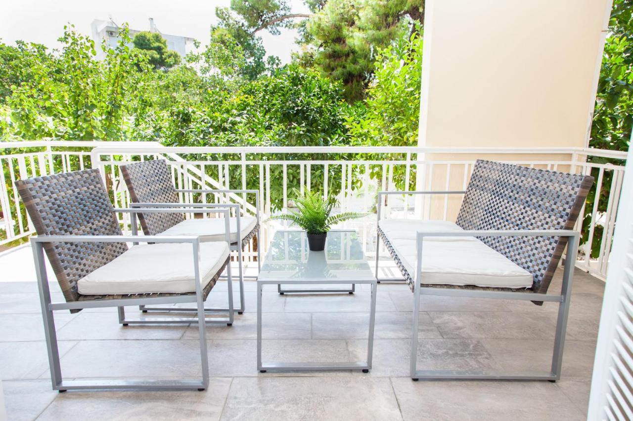 Sunny And Minimal Apt In Glyfada With 3 Bdrm Athens Ngoại thất bức ảnh